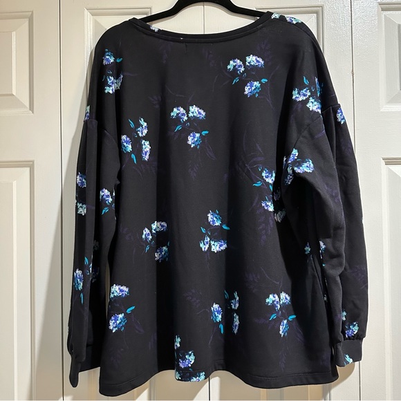 New Liz Claiborne Black with Blue Floral Drop Puff Sleeve Top Size XXL - Picture 3 of 9